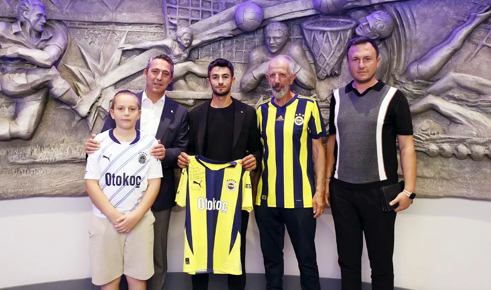 Ali Koç’tan Çorumlu taraftara jest