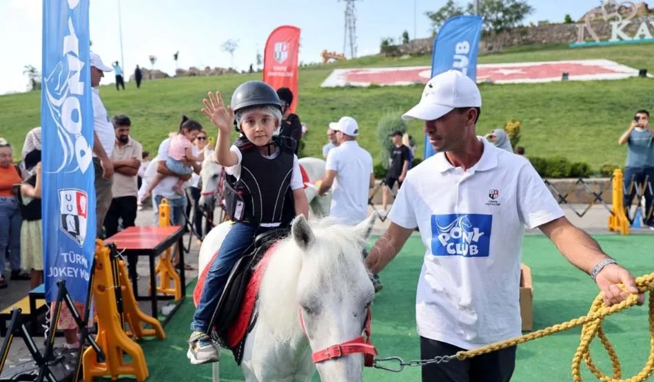 Pony Club, Çorum’a geliyor